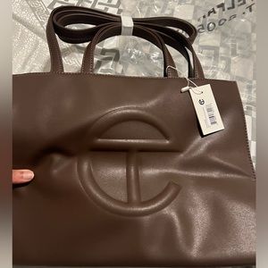 ❌sold. Chocolate medium Telfar shopping bag